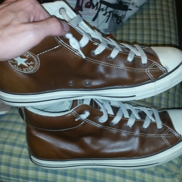 Converse - Picture 2 of 2